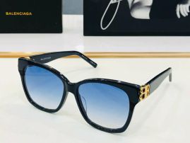 Picture of Balenciga Sunglasses _SKUfw55136365fw